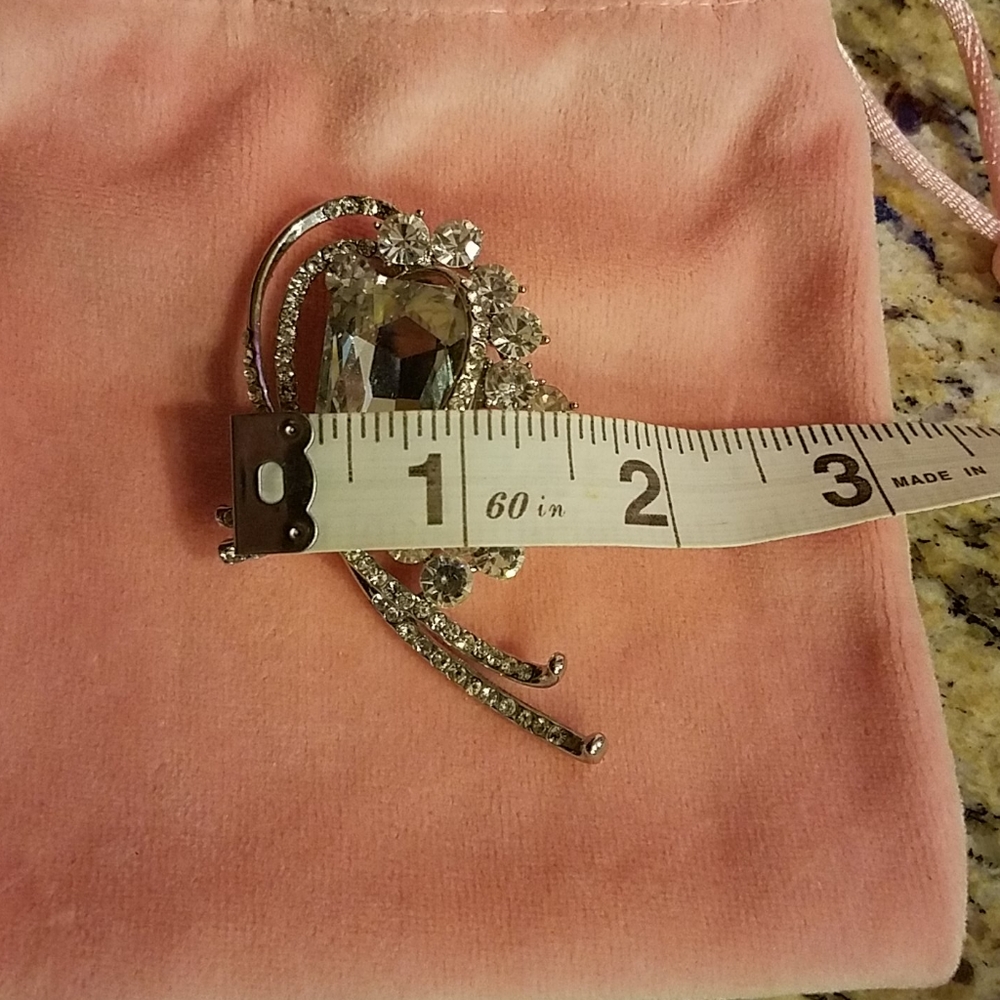 Beautiful CZ Rhinestone Brooch - Picture 5 of 8